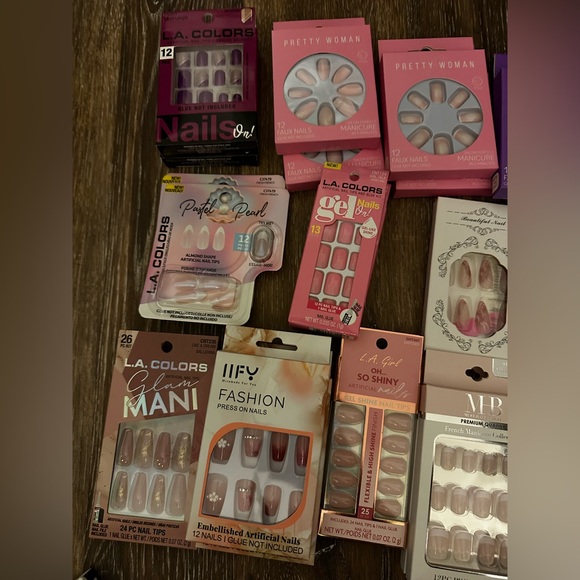 25 Packages Press-On Nails - Various Styles/ Brands - Picture 5 of 6